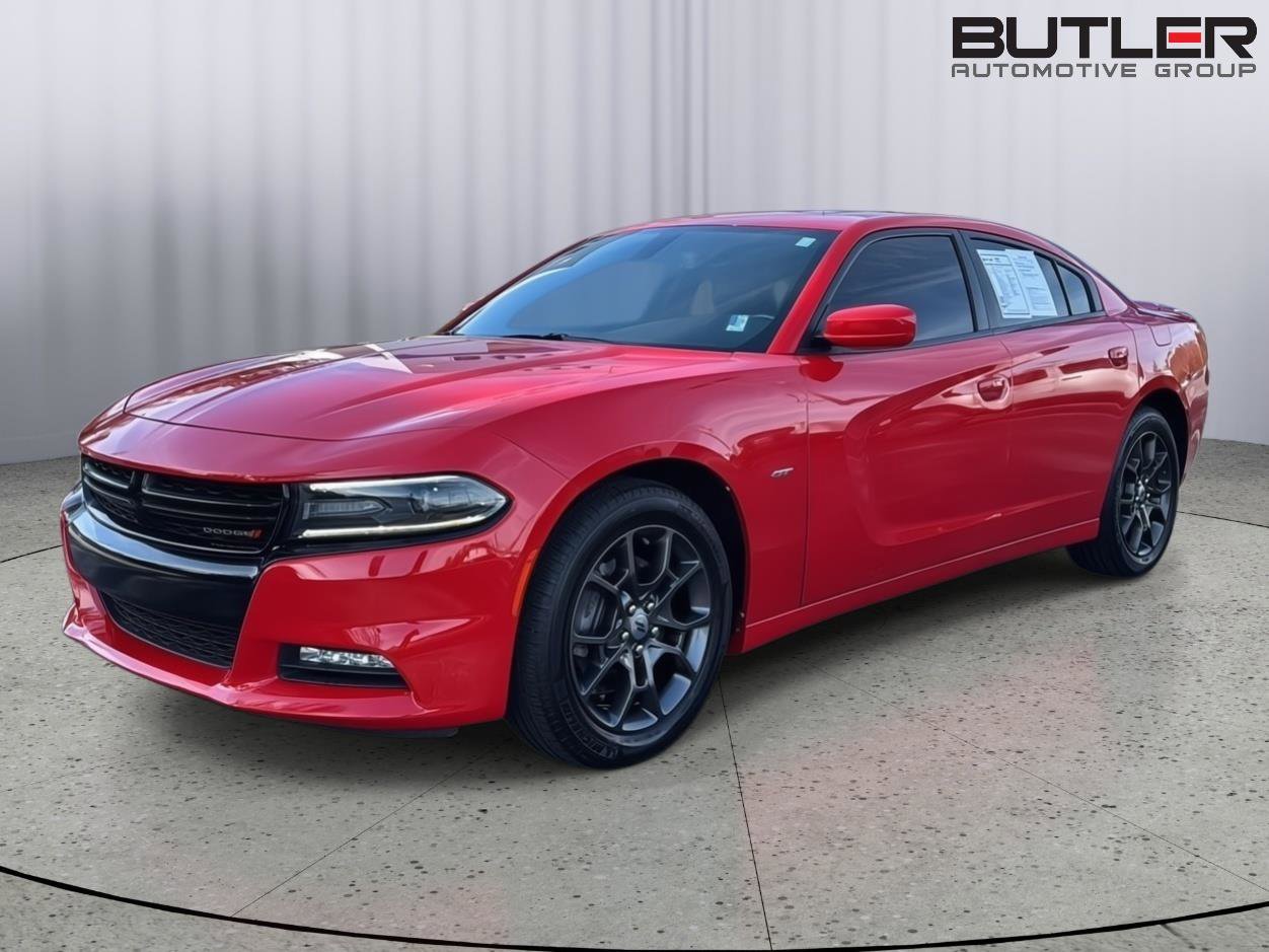Used 2018 Dodge Charger GT image 2