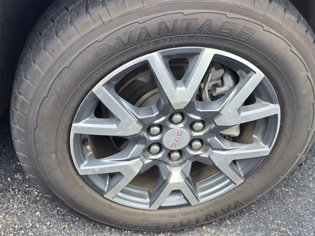 Used 2023 GMC Acadia SLT FWD image 18