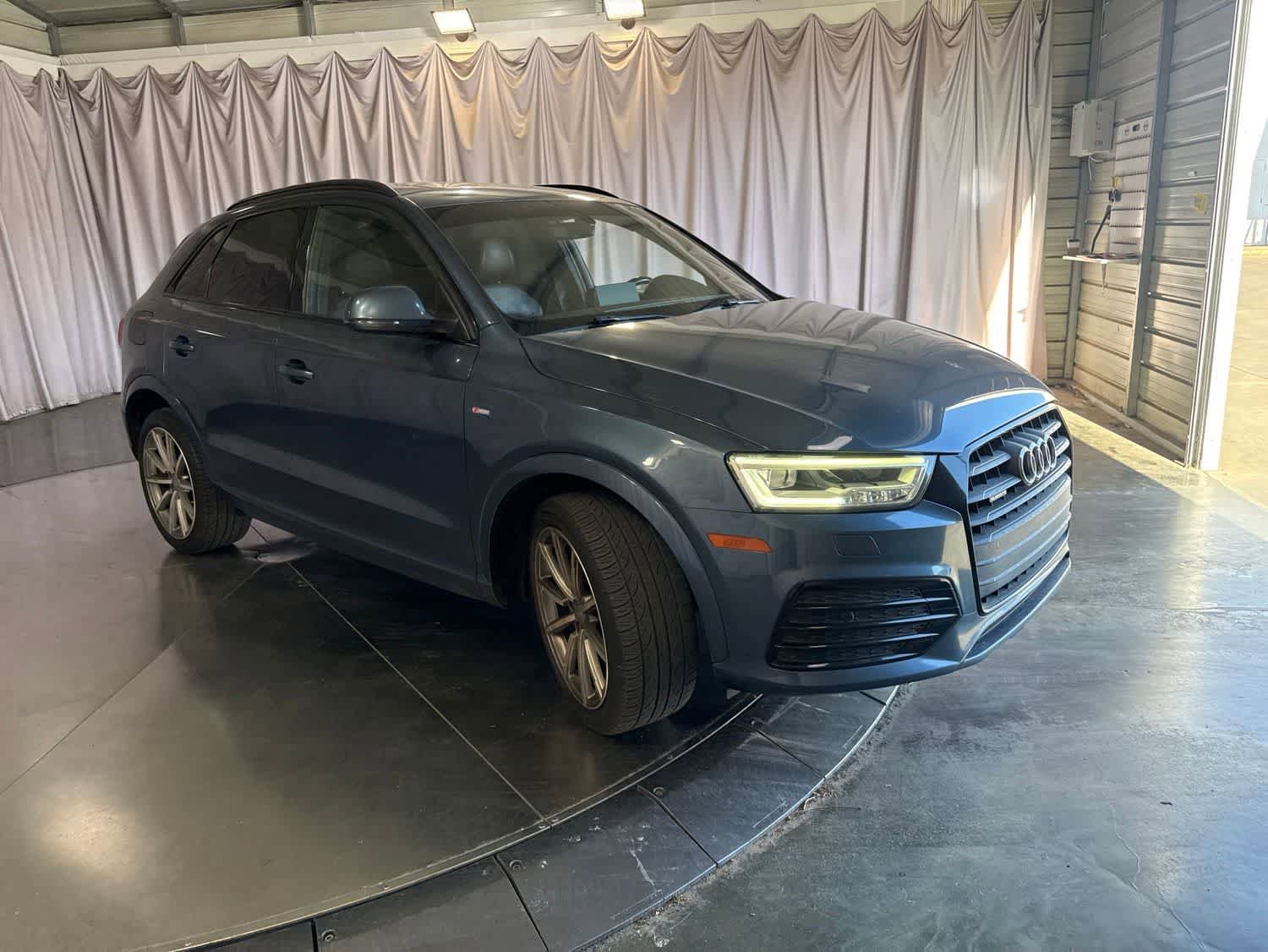 Used 2017 Audi Q3 2.0T Prestige w/ Prestige Package AWD/4WD image 3