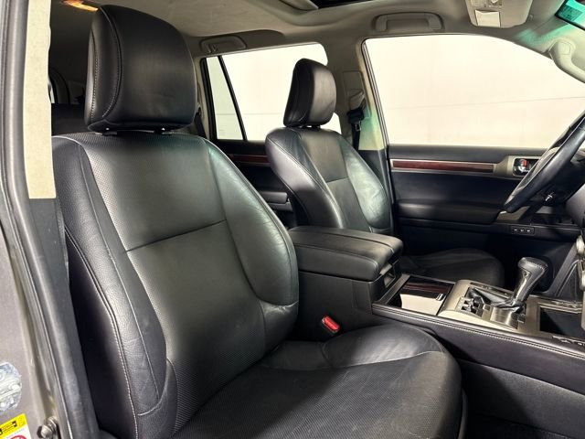 Used 2010 Lexus GX 460 image 10
