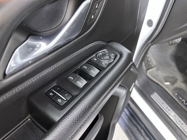 Used 2024 GMC Yukon Denali RWD image 24
