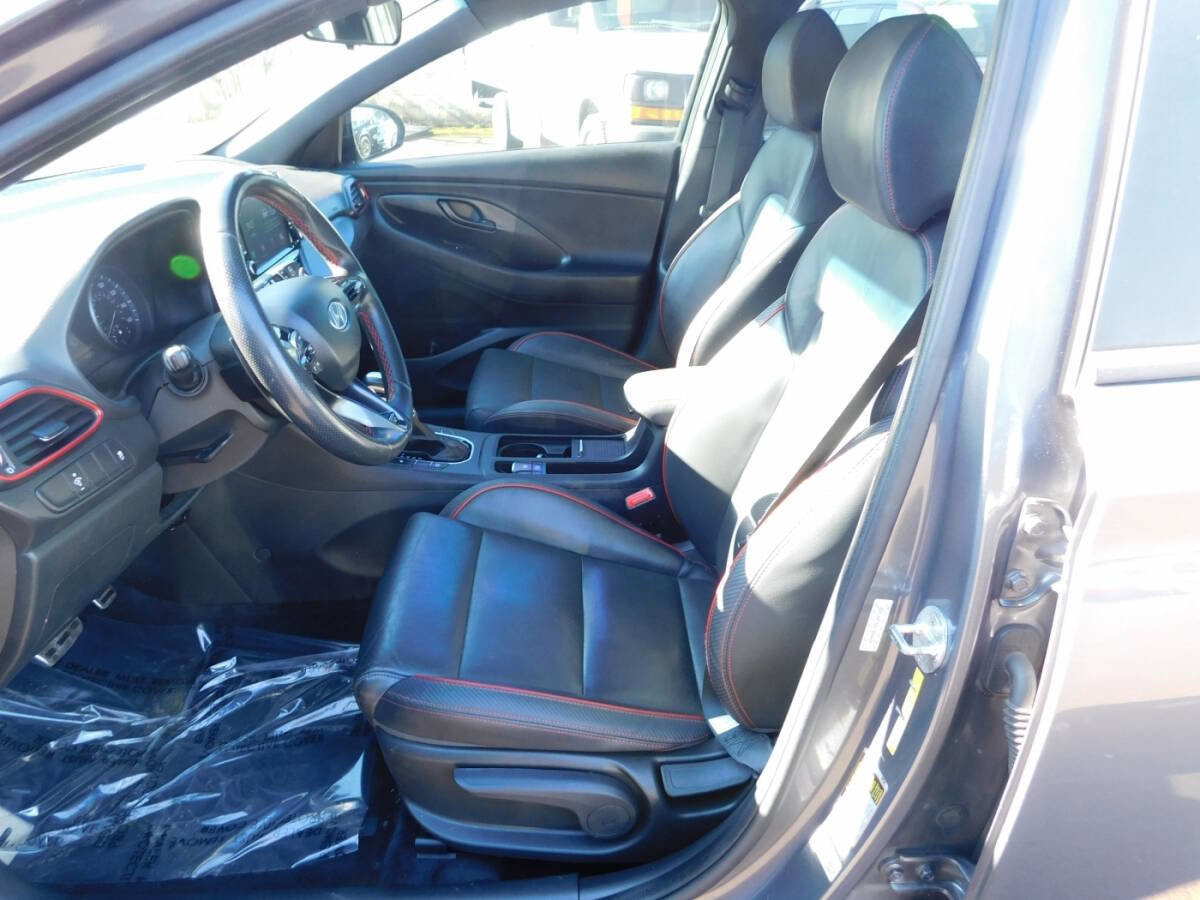 Used 2019 Hyundai Elantra GT N Line image 6