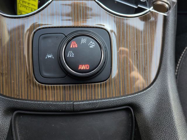 Used 2023 GMC Acadia SLE image 36