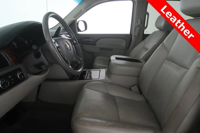 Used 2012 Chevrolet Avalanche LTZ AWD/4WD image 16