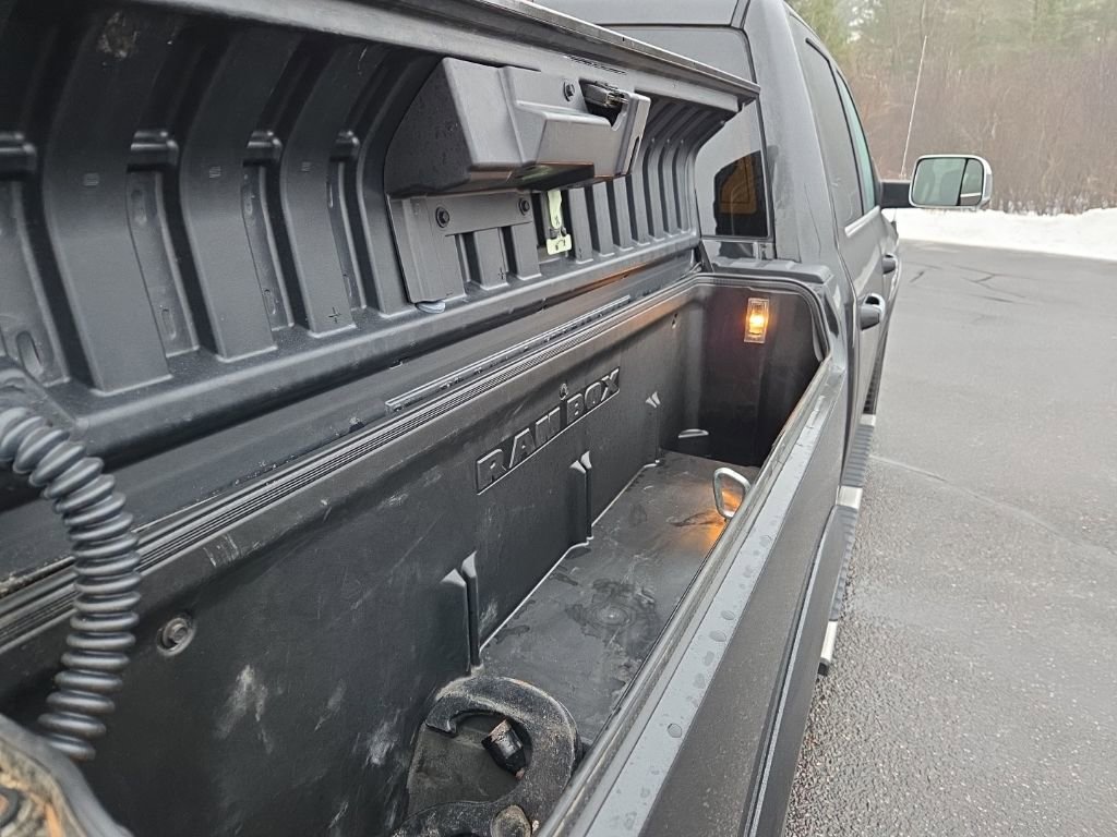 Used 2017 RAM 1500 Limited image 36