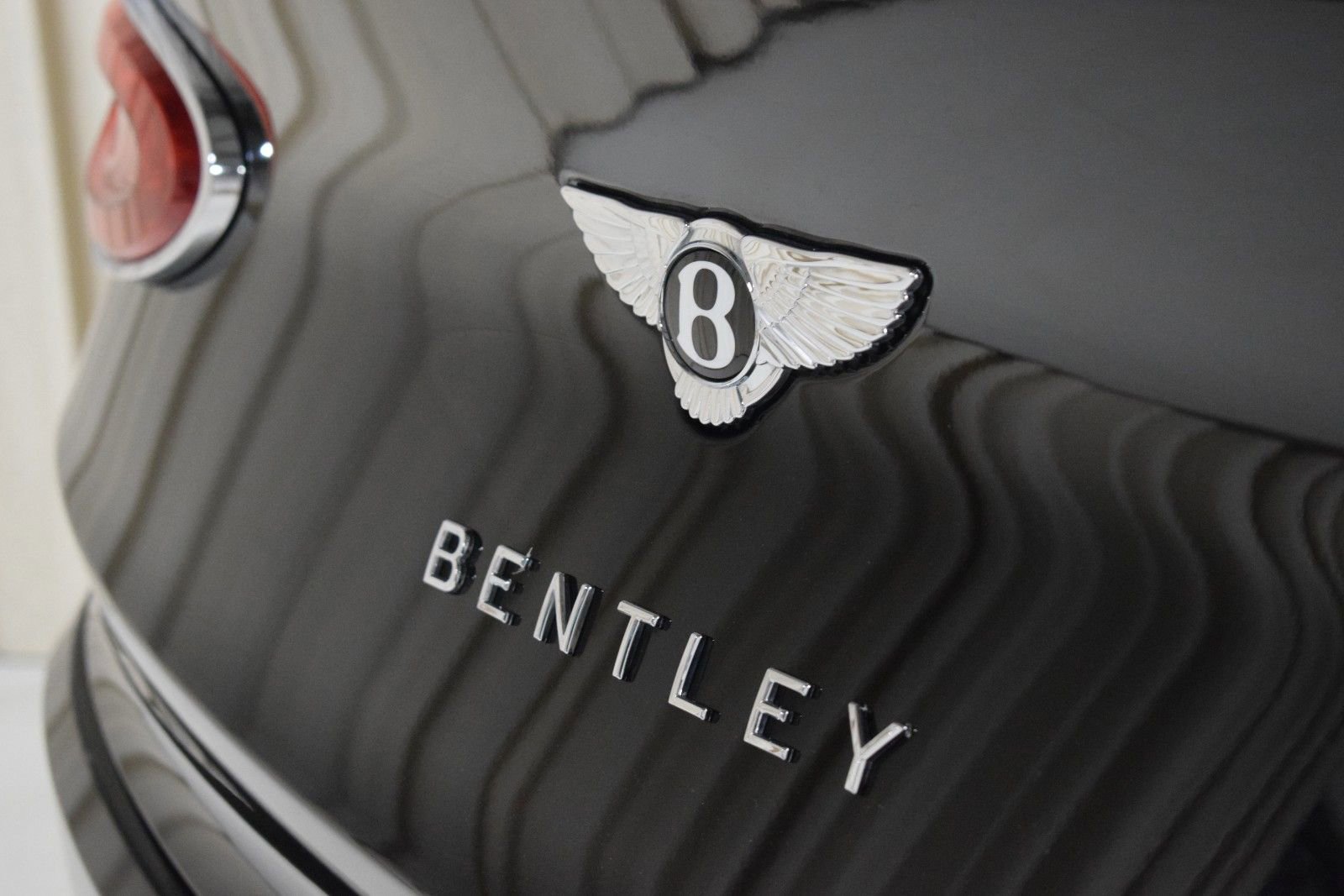 Certified 2024 Bentley Bentayga image 14