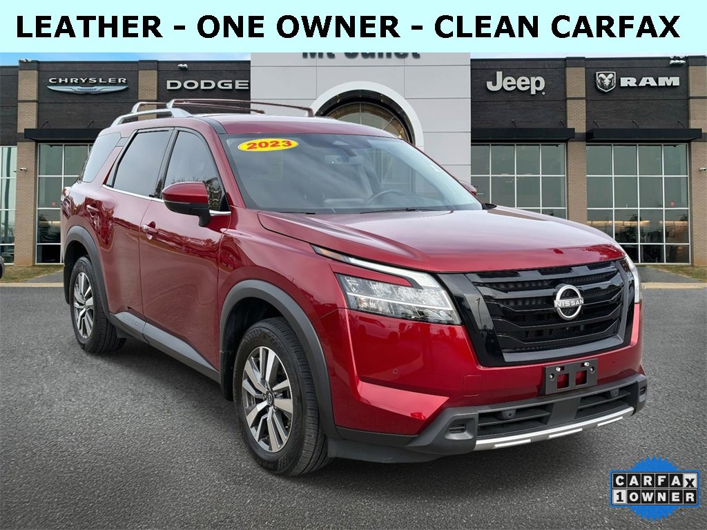 Used 2023 Nissan Pathfinder SL w/ Black Appearance Package image 1