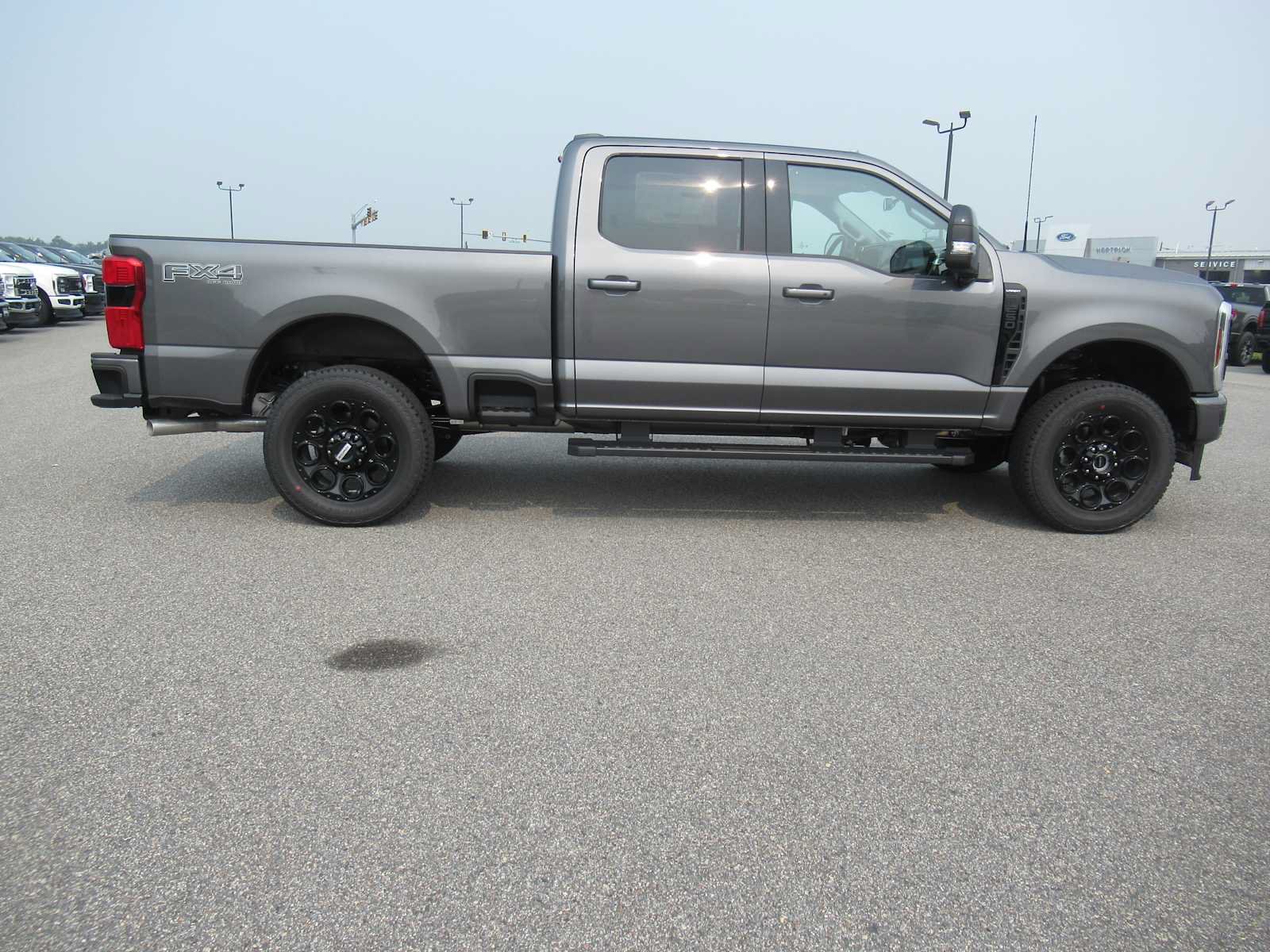 New 2026 Ford F250 Lariat w/ Black Appearance Package AWD/4WD image 4
