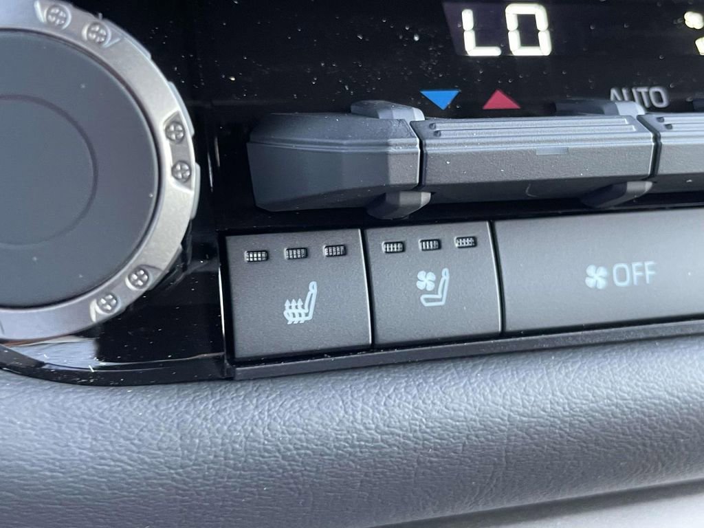 New 2026 Toyota Tundra Platinum AWD/4WD image 22