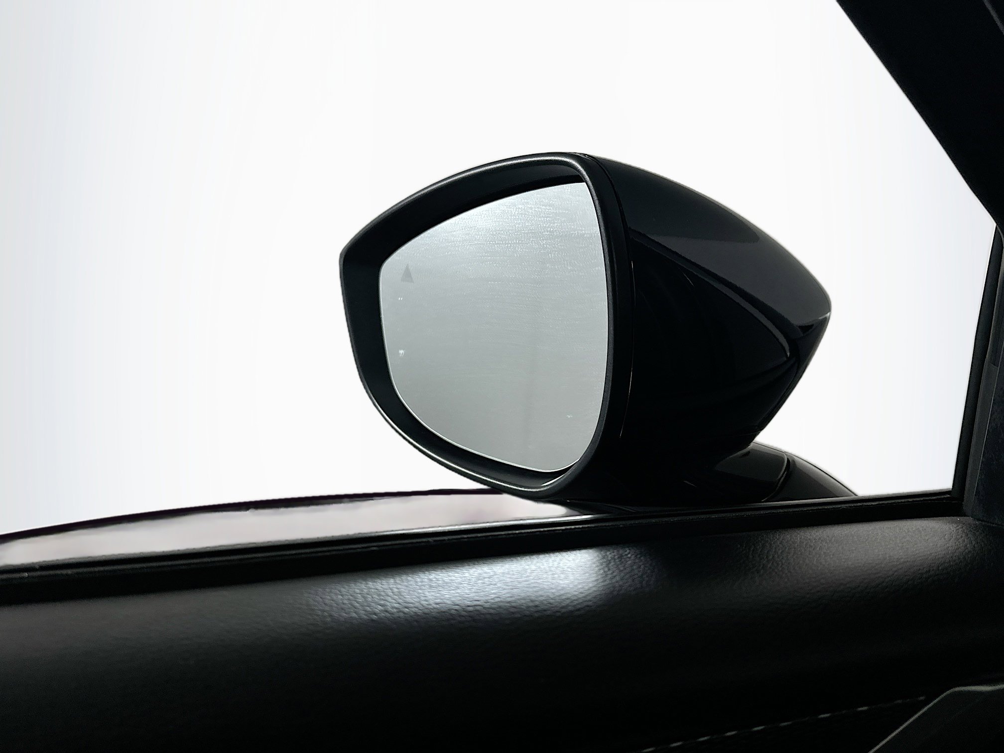 Used 2024 MAZDA CX-90 Plug-In Hybrid w/ Premium Pkg image 16