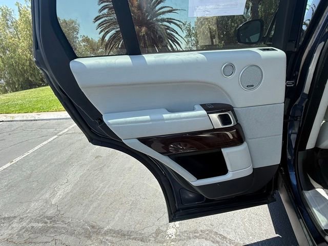 Used 2014 Land Rover Range Rover Supercharged image 12