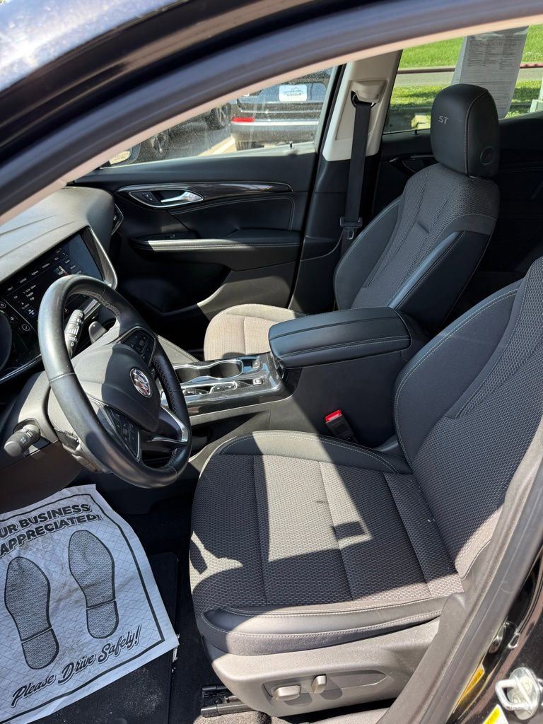 Used 2022 Buick Envision Preferred image 14