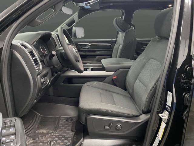 New 2026 RAM 1500 4x4 Crew Cab image 4
