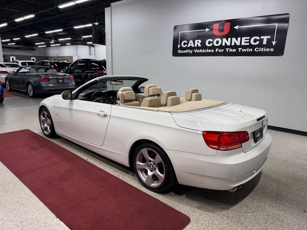 Used 2010 BMW 328i Convertible RWD image 16