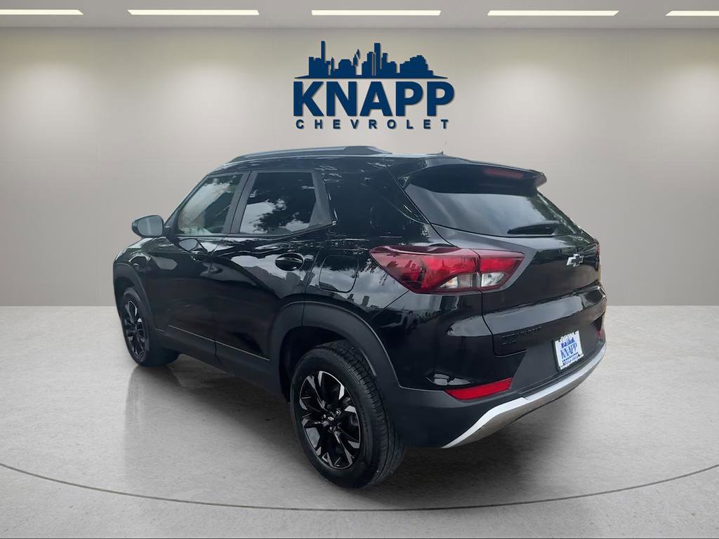 Used 2023 Chevrolet TrailBlazer LT w/ Convenience Package AWD/4WD image 3