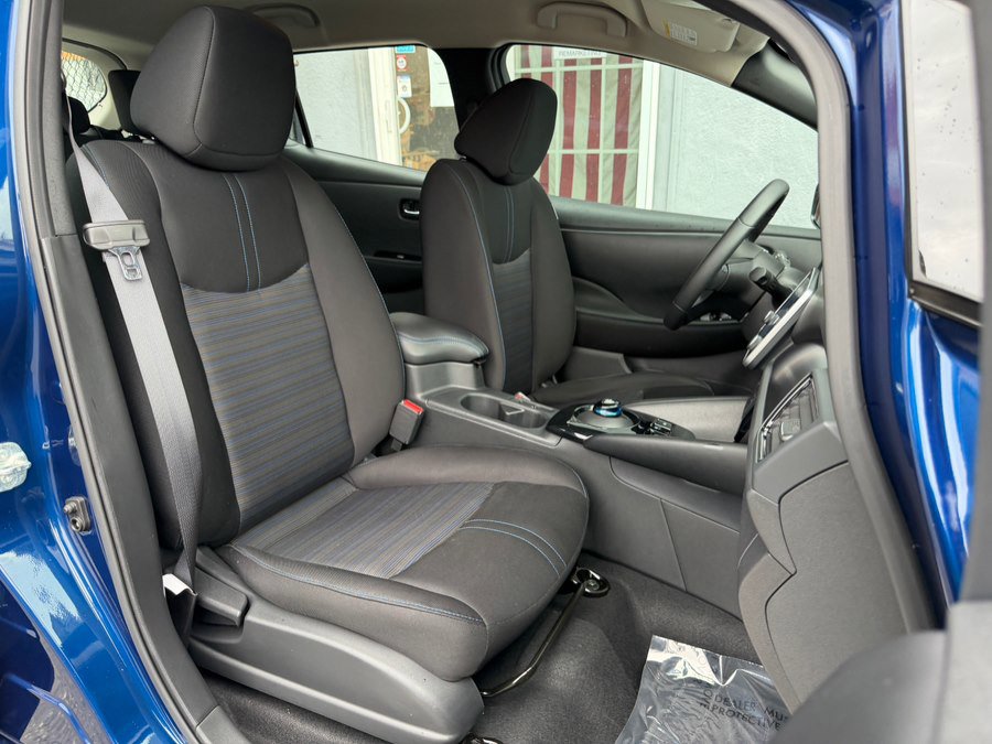 Used 2024 Nissan Leaf SV Plus image 30