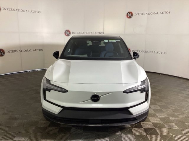 New 2025 Volvo EX30 Plus w/ Protection Package Premier image 2
