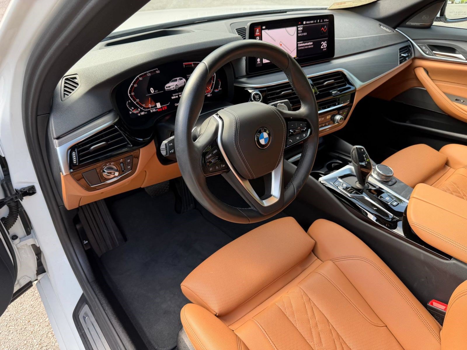 Used 2023 BMW 530i w/ Premium Package RWD image 4