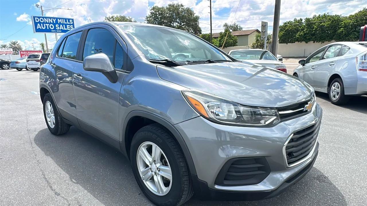 Used 2020 Chevrolet Trax LS FWD image 5