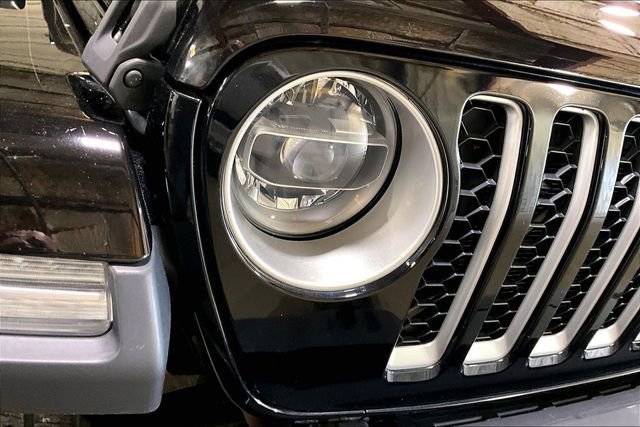 Used 2020 Jeep Gladiator Overland AWD/4WD image 4