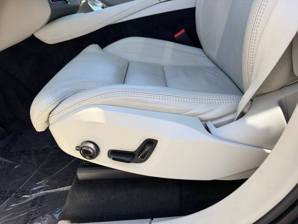 Certified 2023 Volvo XC90 B6 Ultimate AWD/4WD image 17