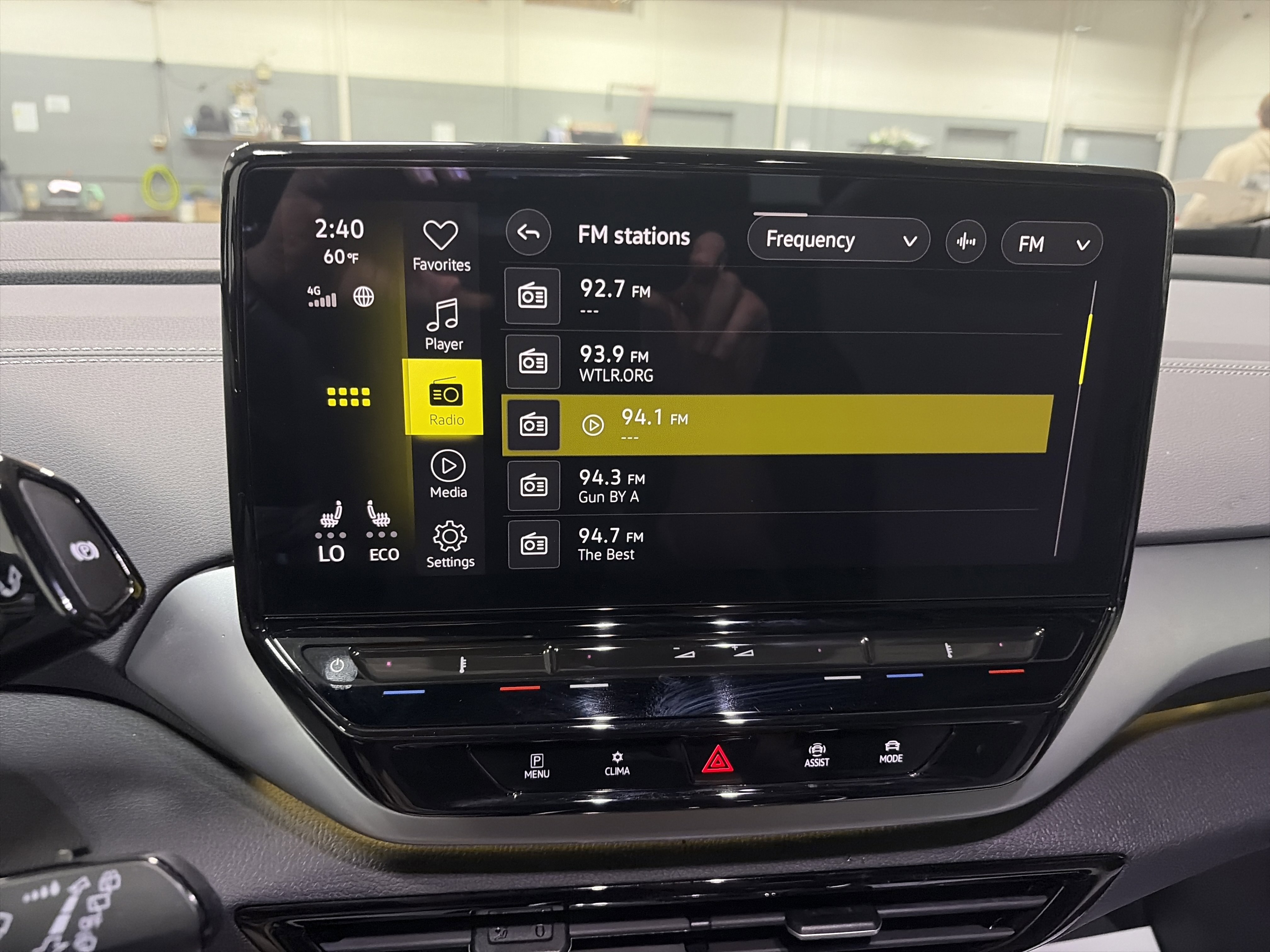 Certified 2024 Volkswagen ID.4 2WD image 18