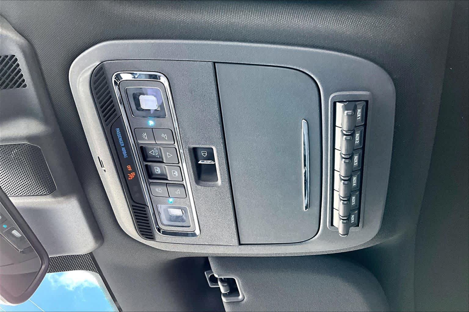Used 2023 Ford F150 Raptor AWD/4WD image 32