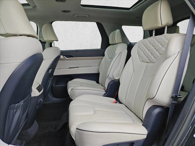Used 2021 Hyundai Palisade Limited FWD image 19