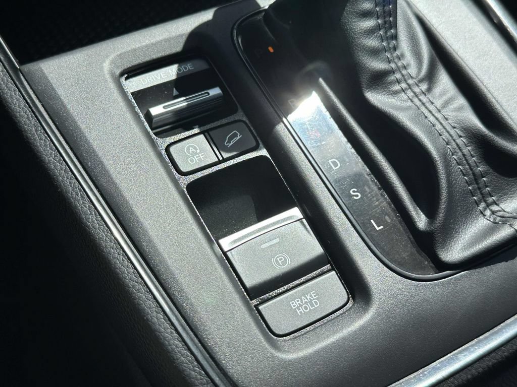 Used 2024 Honda CR-V LX image 28