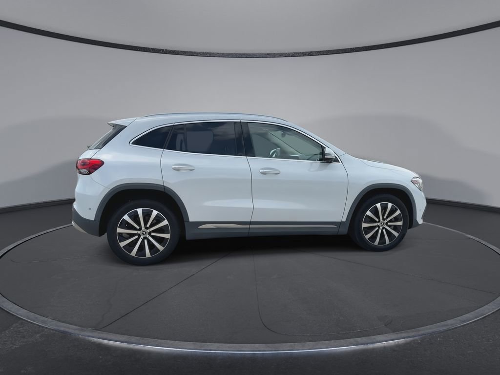 Used 2022 Mercedes-Benz GLA 250 4MATIC image 9