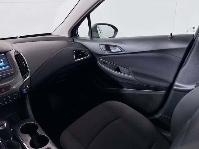 Used 2017 Chevrolet Cruze LT w/ Convenience Package image 24