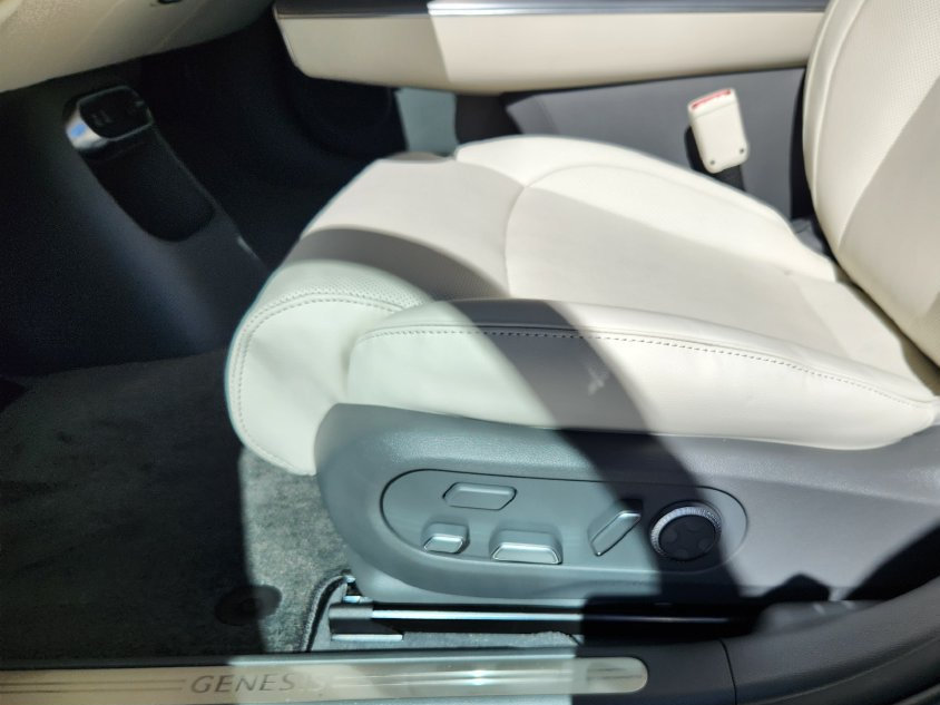 New 2027 Genesis GV60 Prestige AWD/4WD image 24