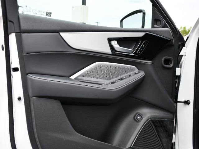 Certified 2026 Acura MDX FWD w/ Technology Package image 11