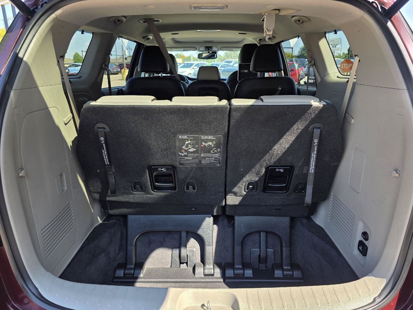 Used 2019 Kia Sedona SX FWD image 37