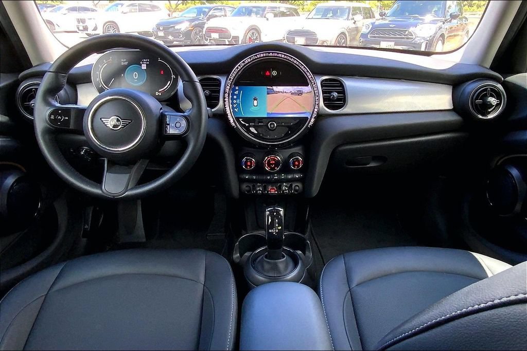 Used 2022 MINI Cooper 4-Door Hardtop FWD image 15