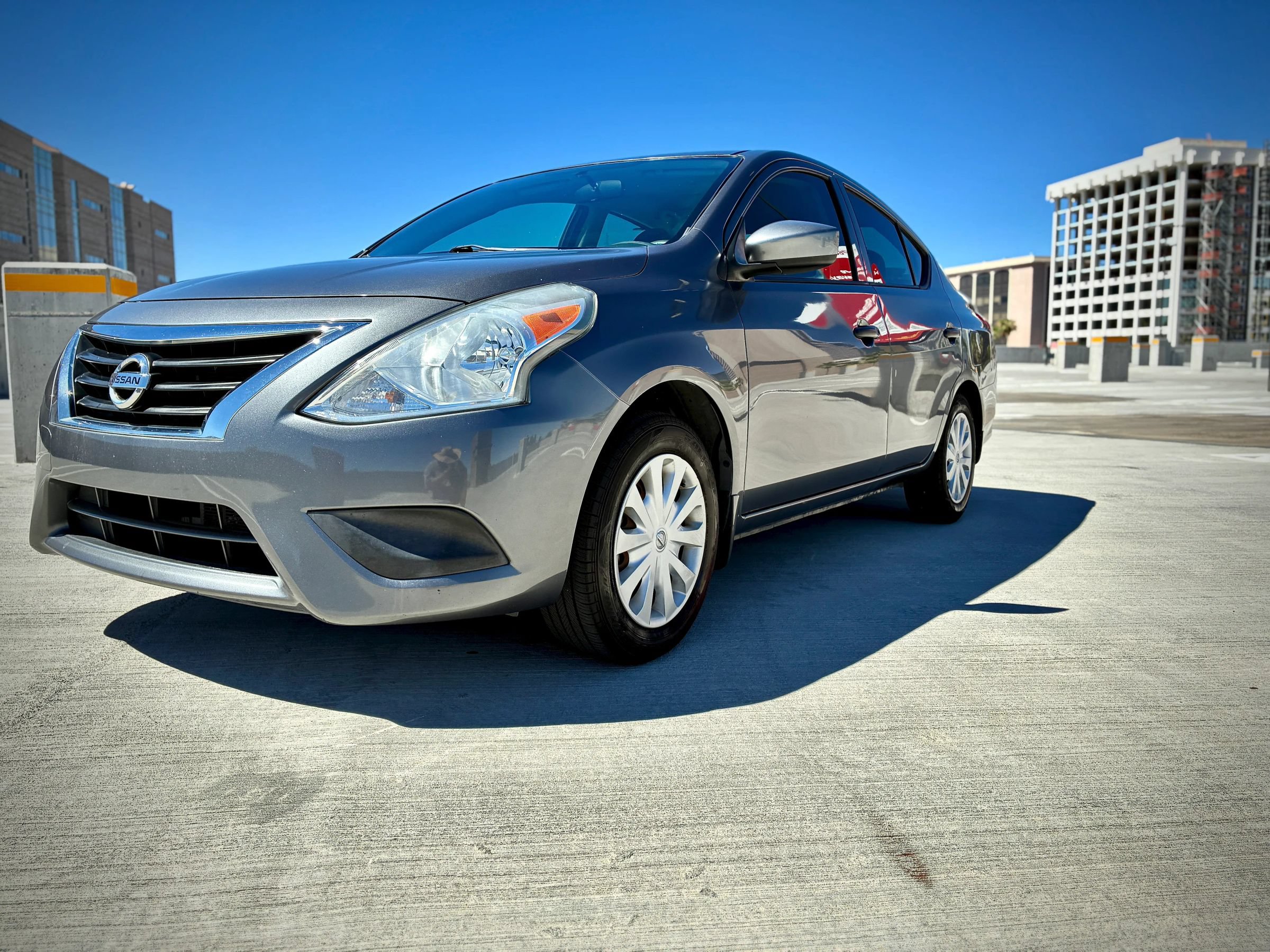 Used 2018 Nissan Versa S FWD image 4
