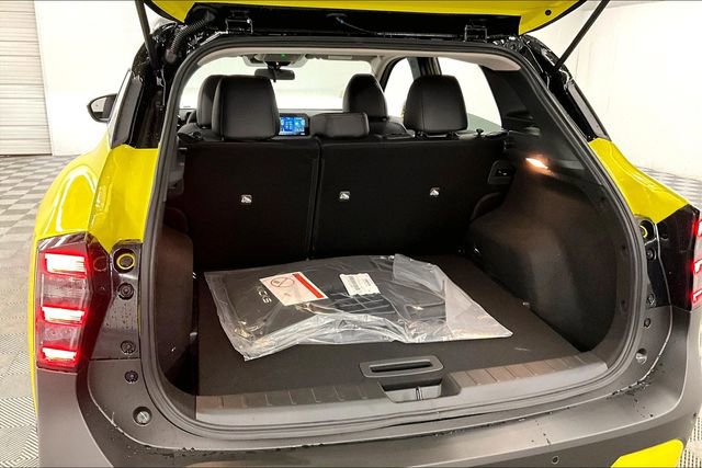 New 2026 Nissan Kicks SR w/ Cold Weather Package image 38