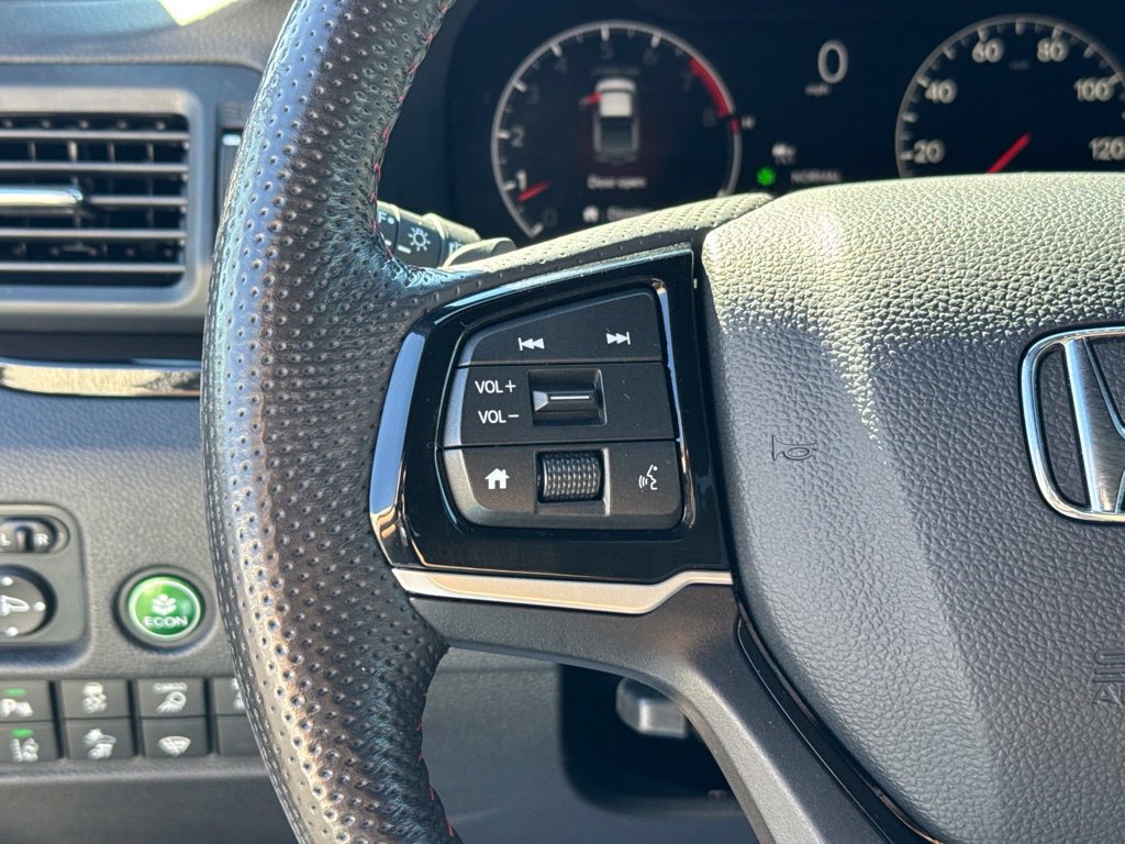 Used 2025 Honda Ridgeline Black Edition image 15