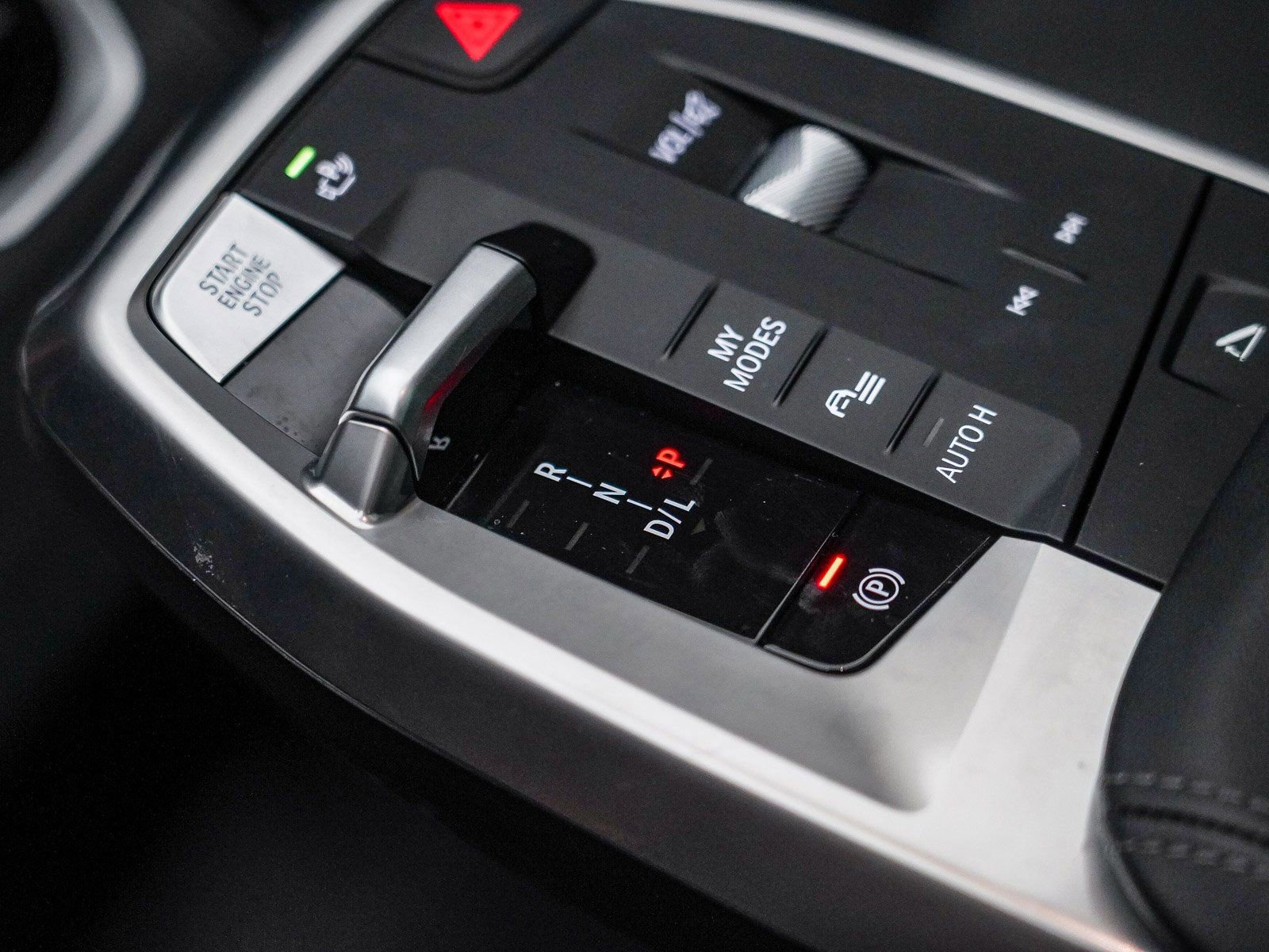 Used 2025 BMW X1 xDrive28i w/ Premium Package image 21