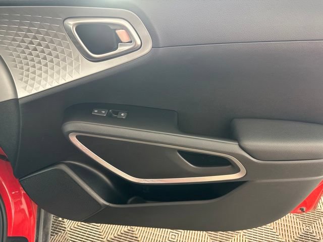 Certified 2022 Kia Soul LX w/ Technology Package FWD image 21