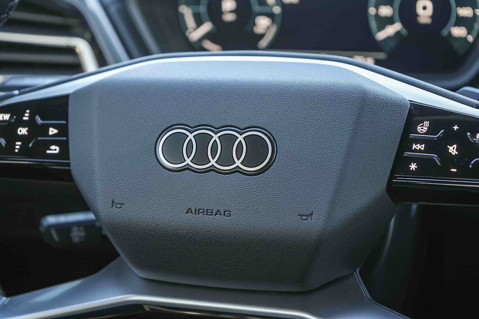 Used 2023 Audi Q4 e-tron Premium Plus w/ Premium Plus AWD/4WD image 23