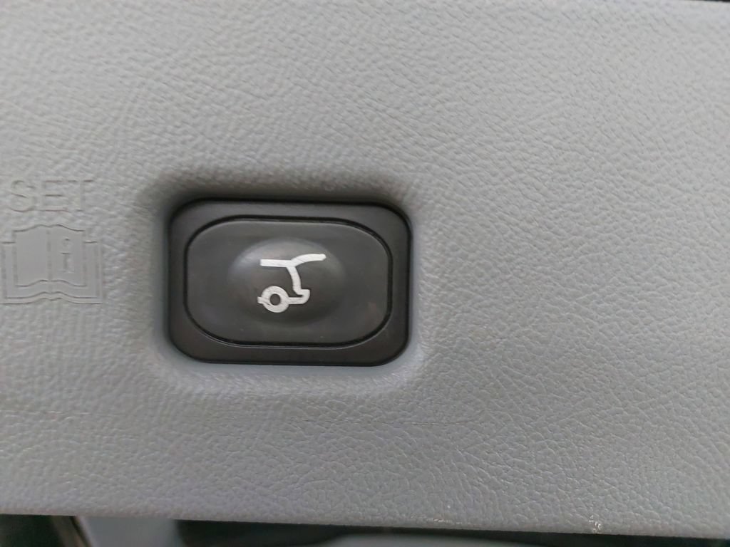 Used 2022 Lincoln Nautilus Reserve AWD/4WD image 13