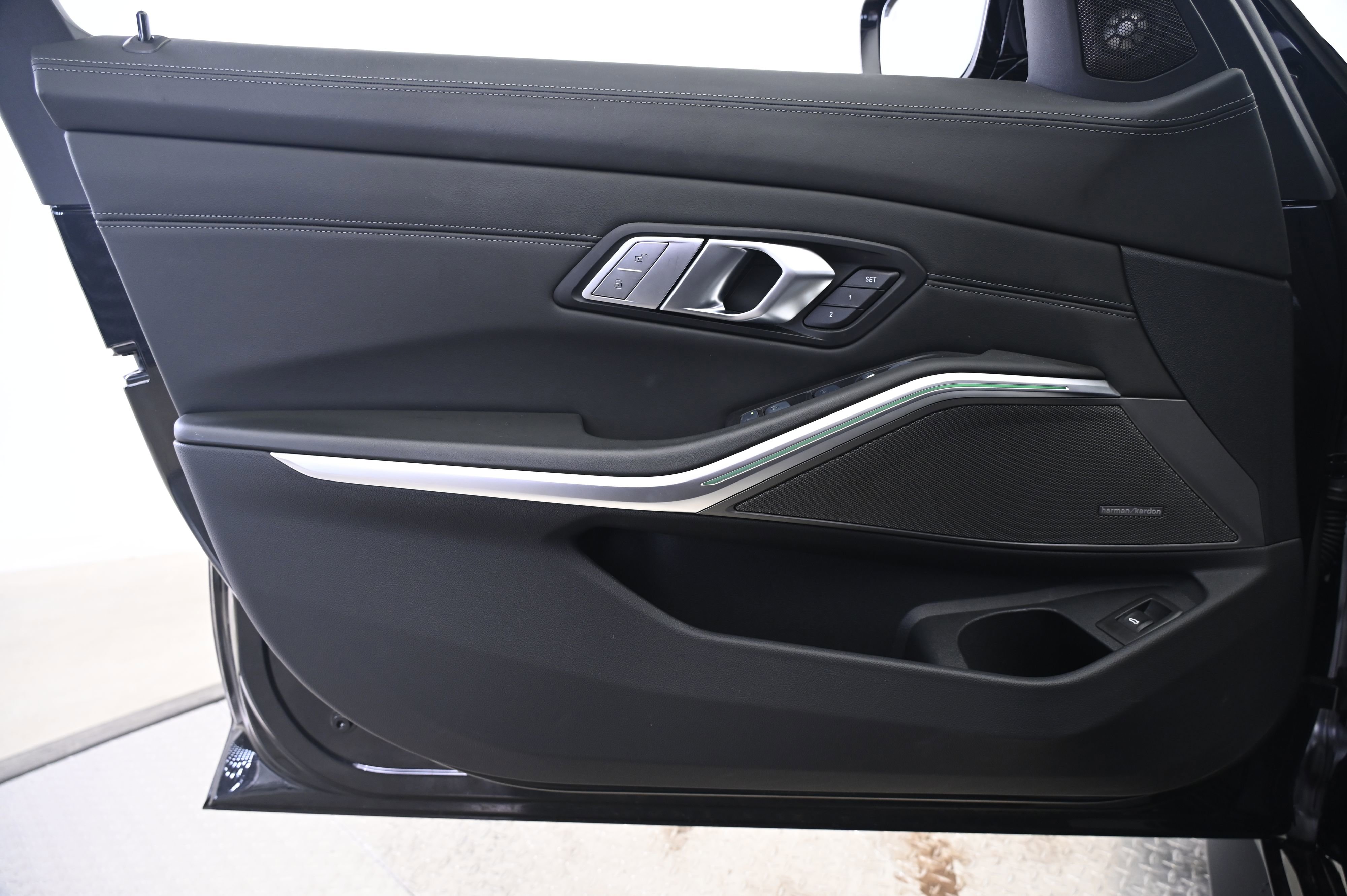 Used 2025 BMW M3 Competition w/ Executive Package image 25