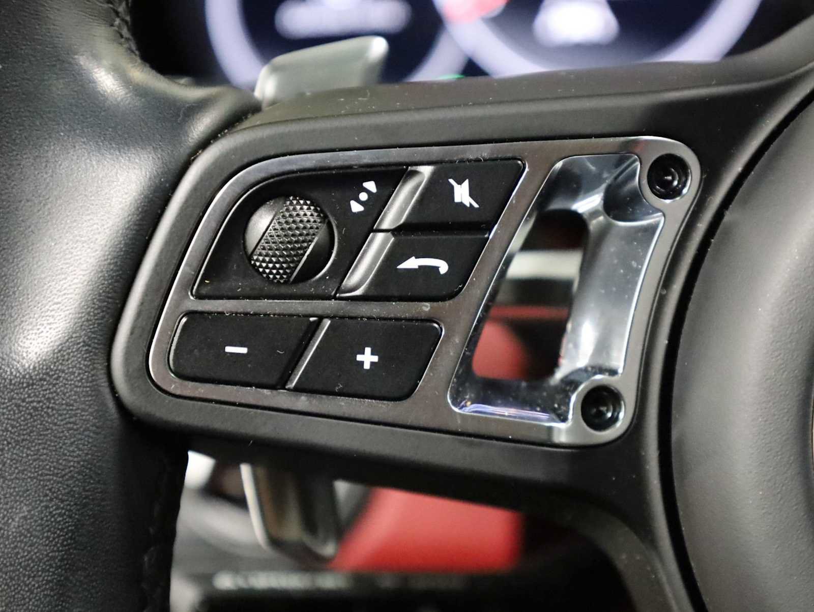 Used 2019 Porsche Cayenne Turbo AWD/4WD image 27