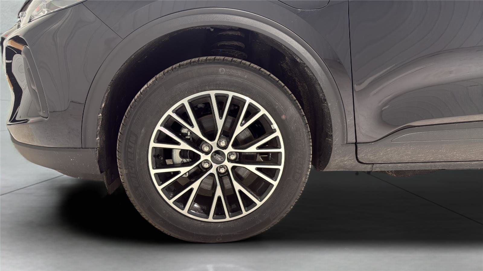 New 2025 Ford Escape PHEV image 9