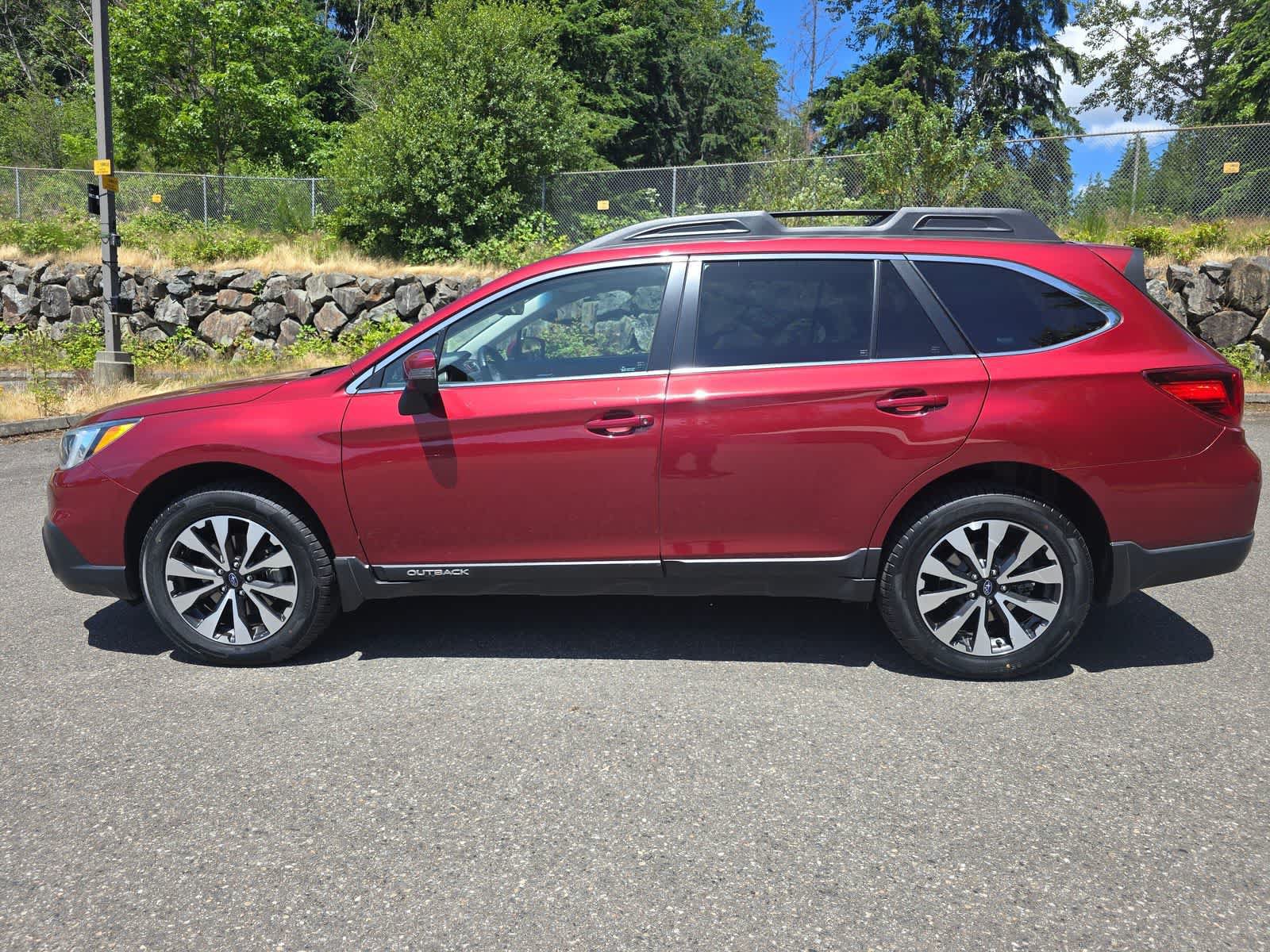 Used 2017 Subaru Outback 2.5i Limited AWD/4WD image 2