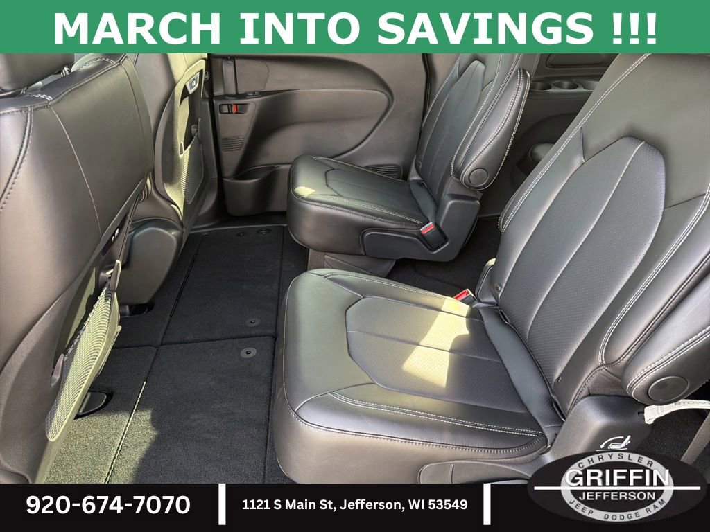 New 2026 Chrysler Pacifica Select w/ S Appearance Package image 12