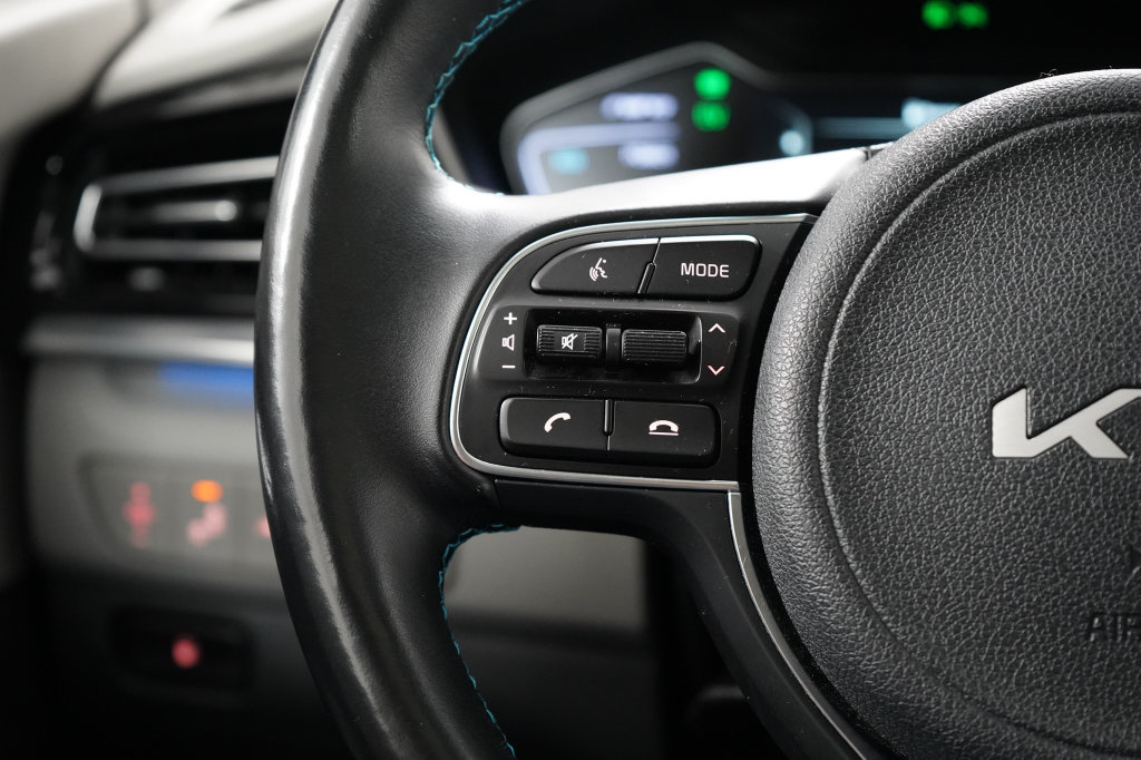 Used 2022 Kia Niro EX Premium FWD image 15