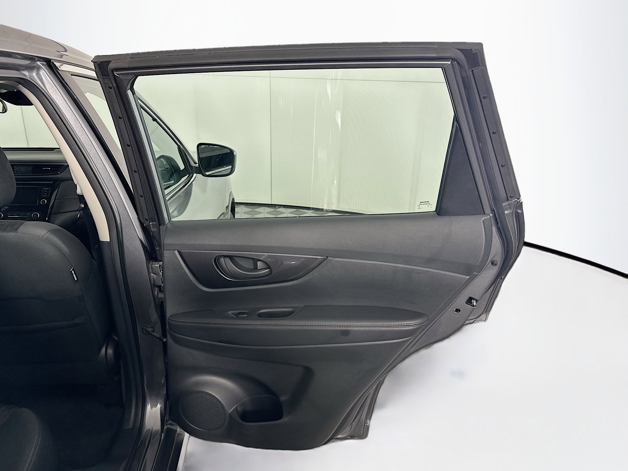 Used 2019 Nissan Rogue S FWD image 27