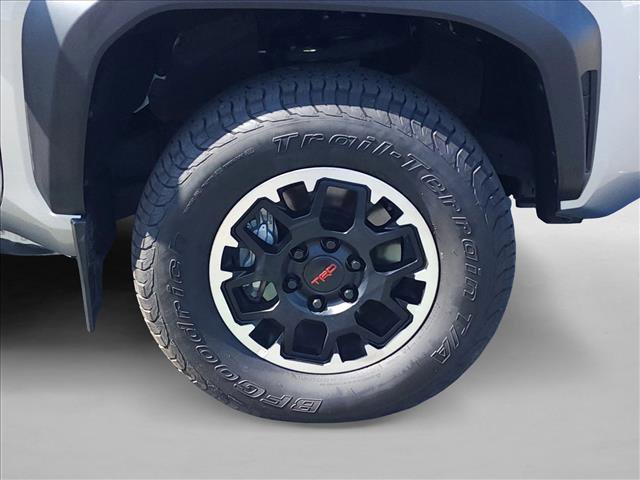 Used 2024 Toyota Tacoma TRD Off-Road w/ TRD Off Road Upgrade Package AWD/4WD image 22
